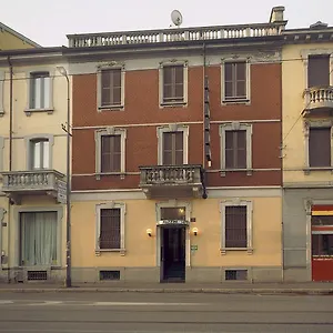 Hotel Mazzini, Letoianni
